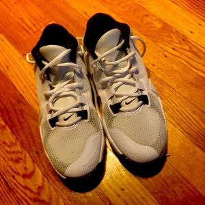 Nike high top boys Kyrie Irving sneakers